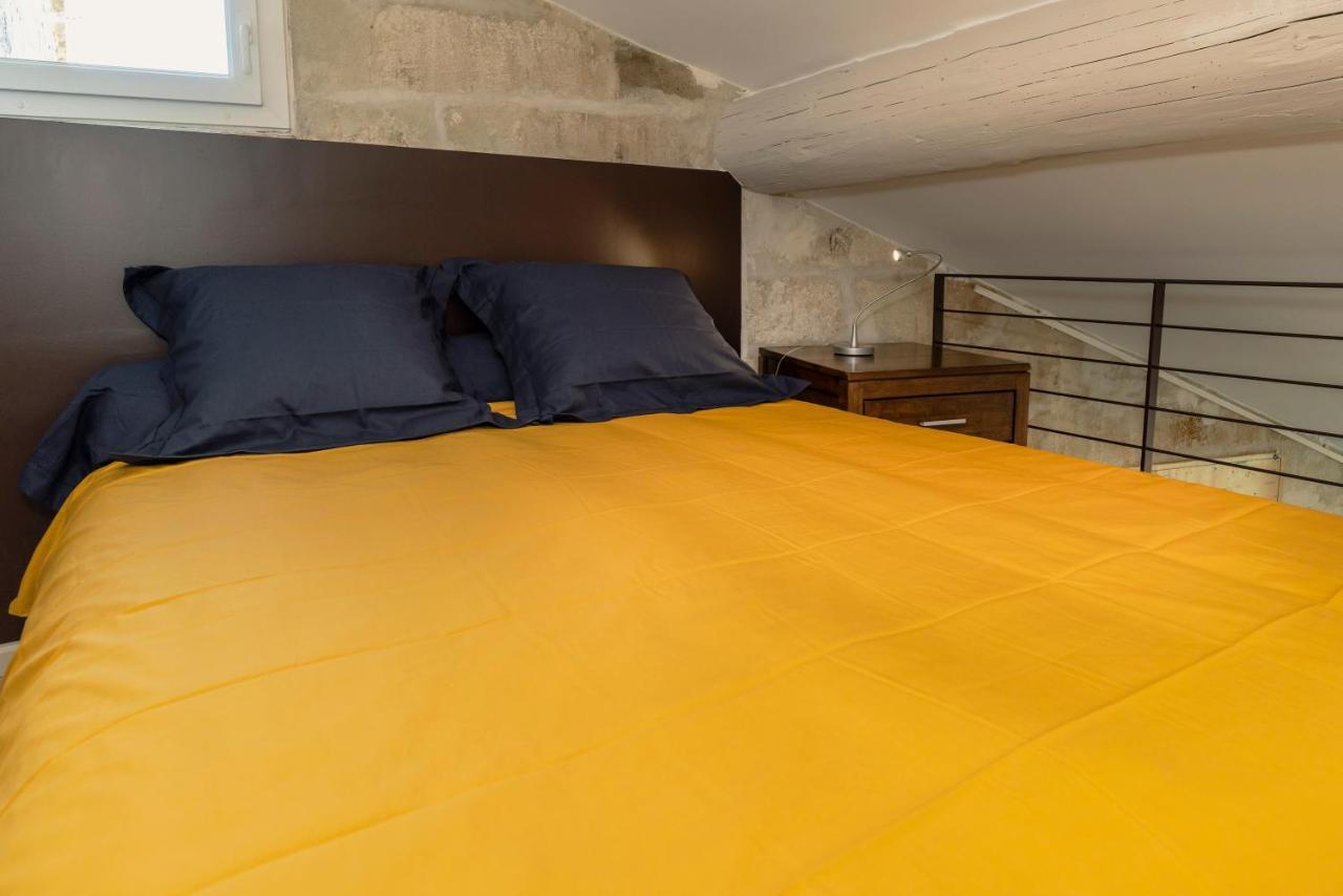 Saint Eloi - Duplex Centre Historique De Villeneuve Les Avignon Εξωτερικό φωτογραφία